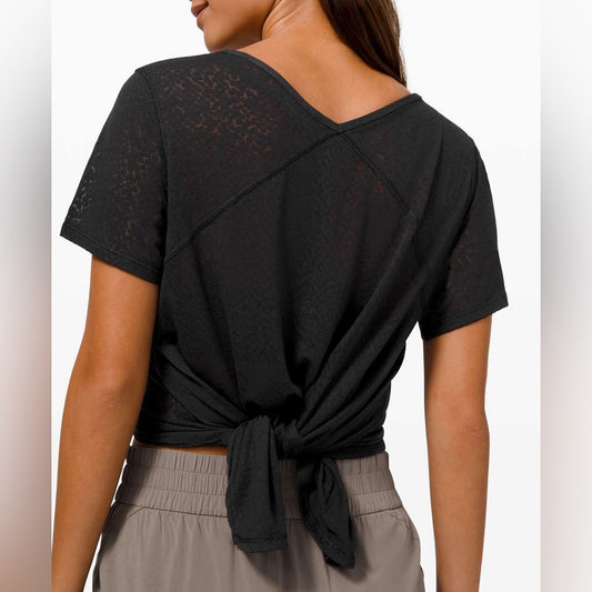 Lululemon Black Loop Around Tee, size M