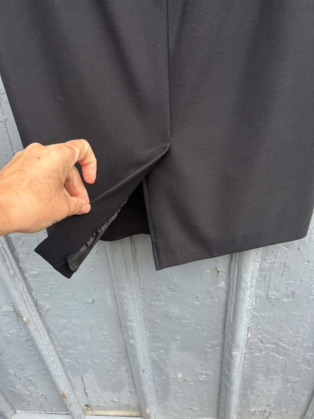 Weekend MaxMara Black midi Skirt, size 10 (more like 8)