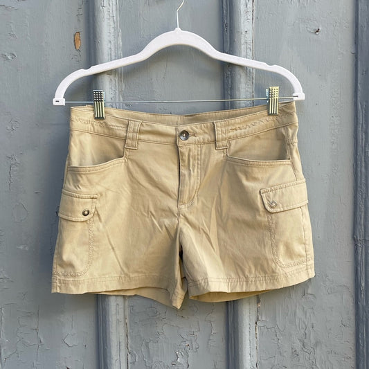 Eddie Bauer Taupe Cargo Shorts, size 6