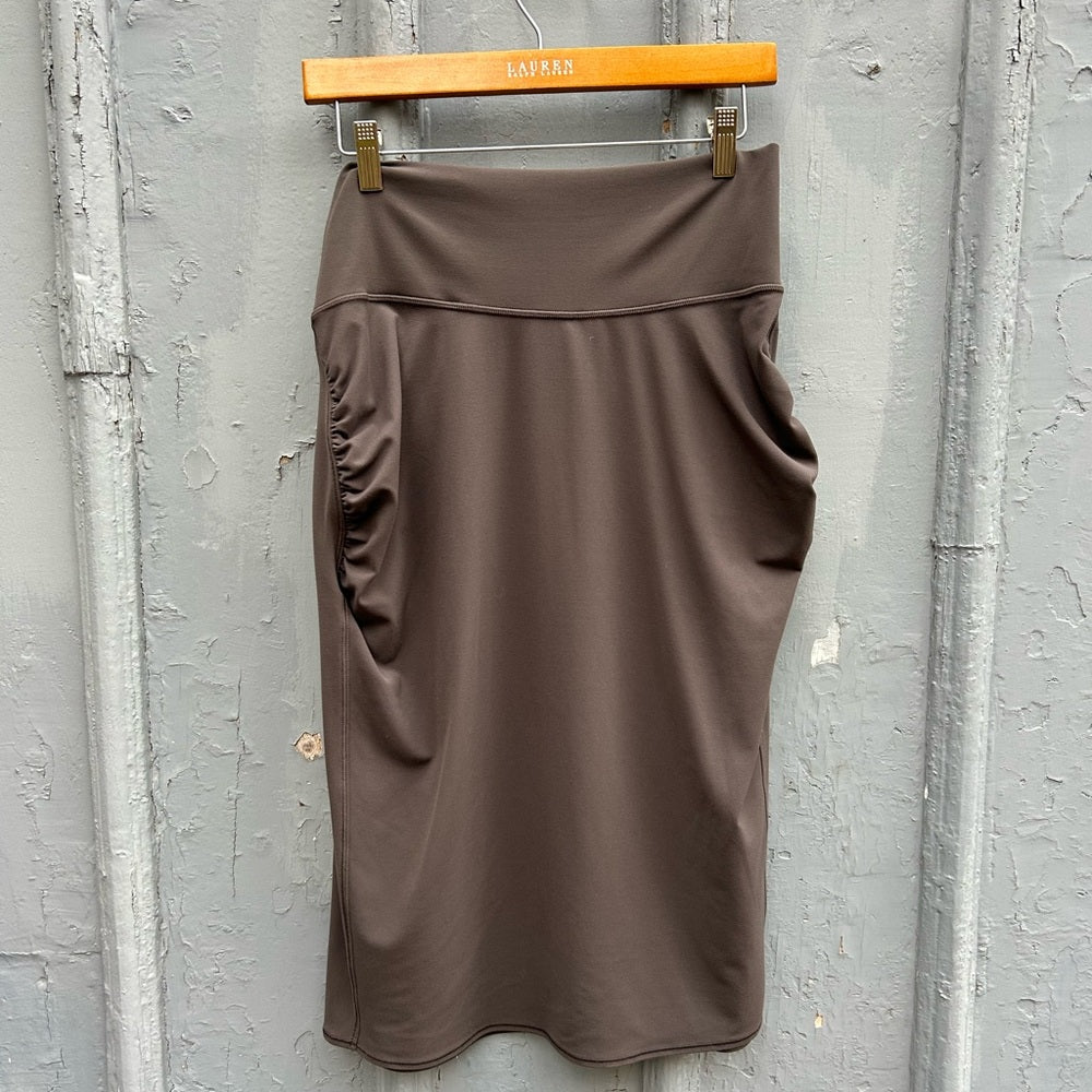 Athleta Transcend midi skirt, size Large