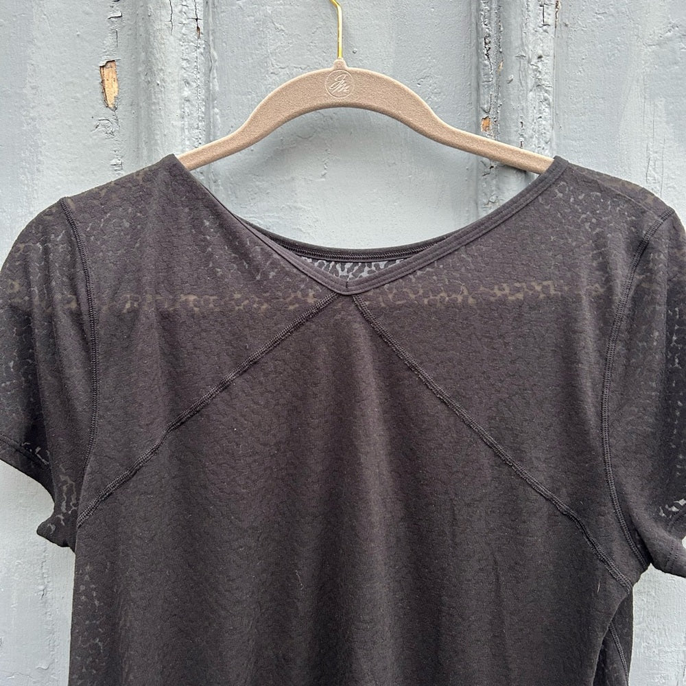Lululemon Black Loop Around Tee, size M