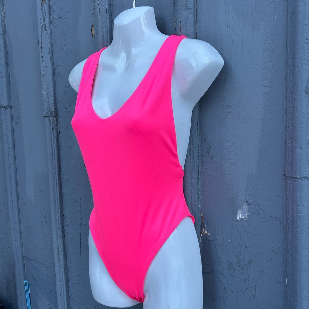 Londre Pink Body wear Minimalist One piece swimsuit, size Medium