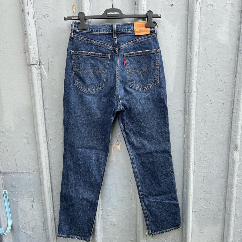 Levi's 70's High Rise Flare Jeans size 28