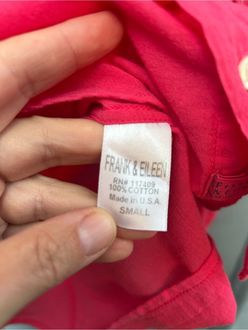 Frank & Eileen Raspberry Pink Button-down, Small