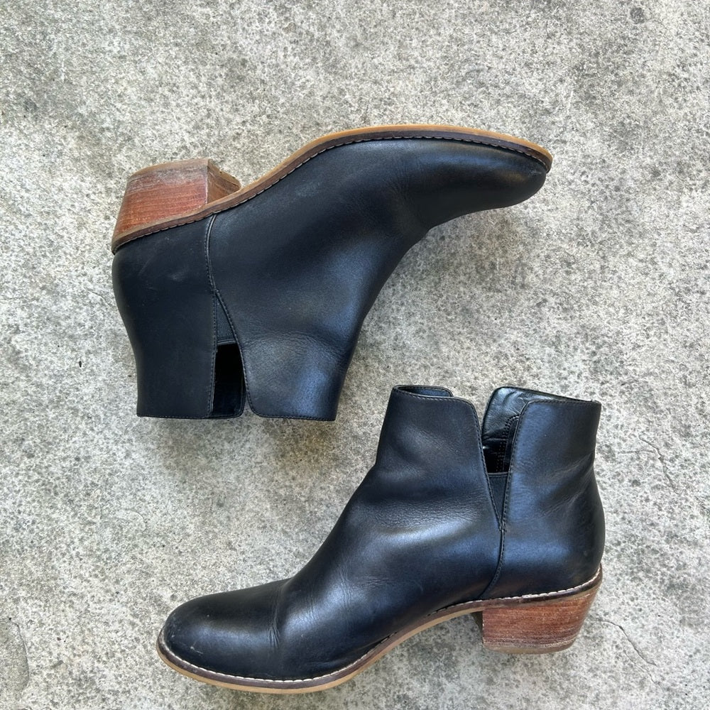 Cole Haan Abbot Ankle Booties, size 8