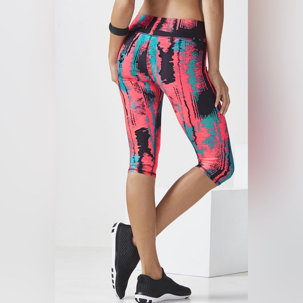 Fabletics Define Mid-Rise Crop Legging Heat Wave Print, size M