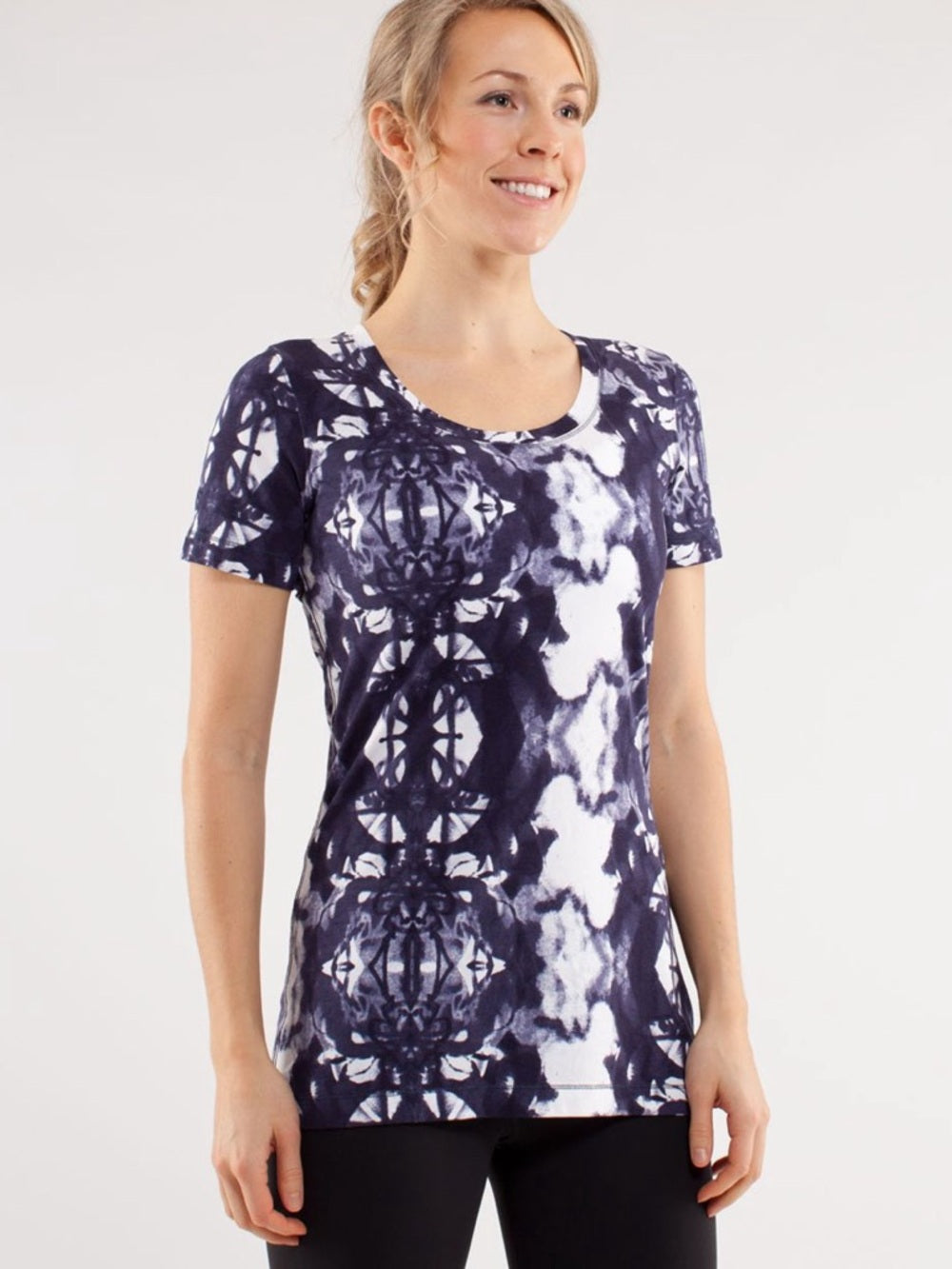 Lululemon Every Yogi Tee *Print, size 8