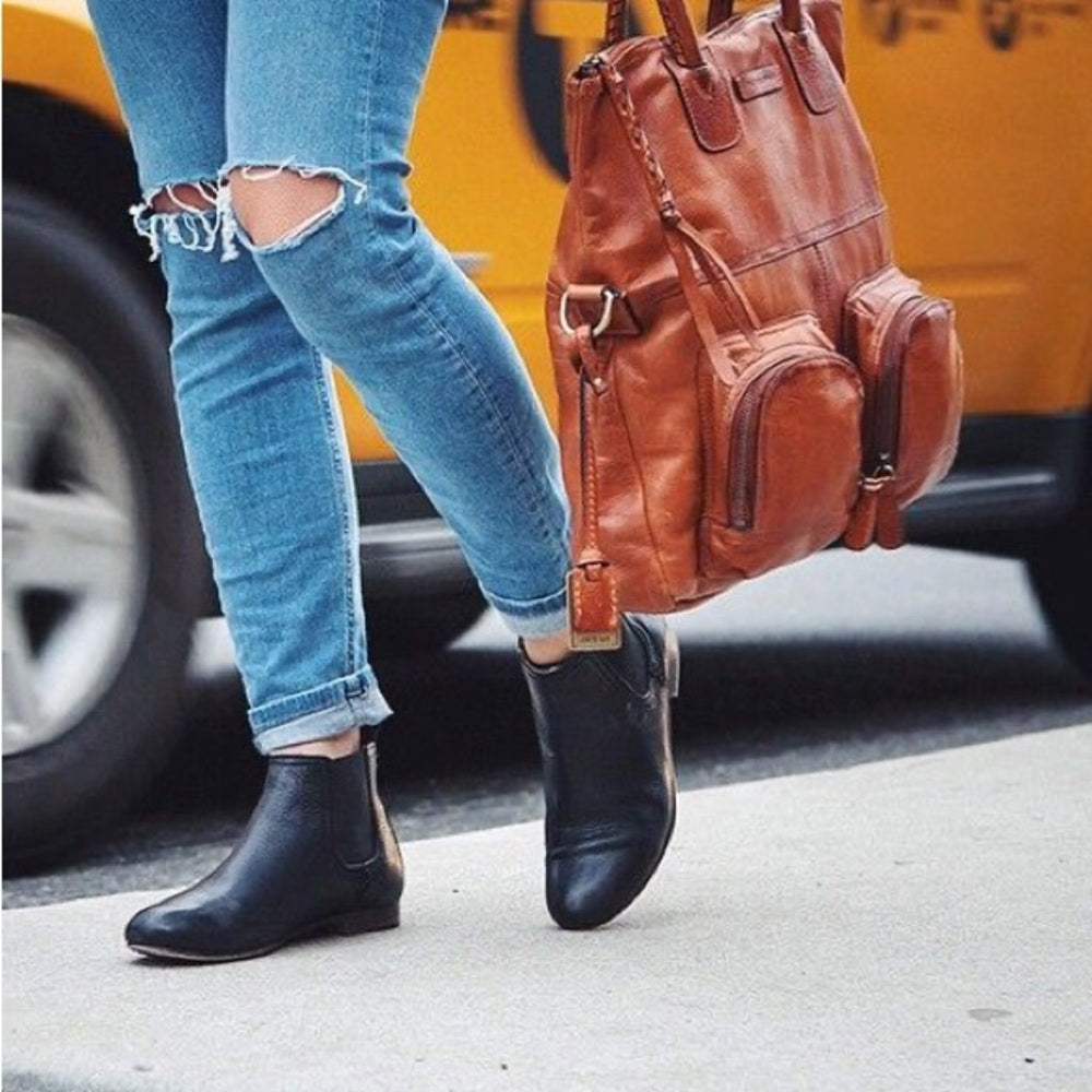 Frye Jillian Black Chelsea boot, size 9