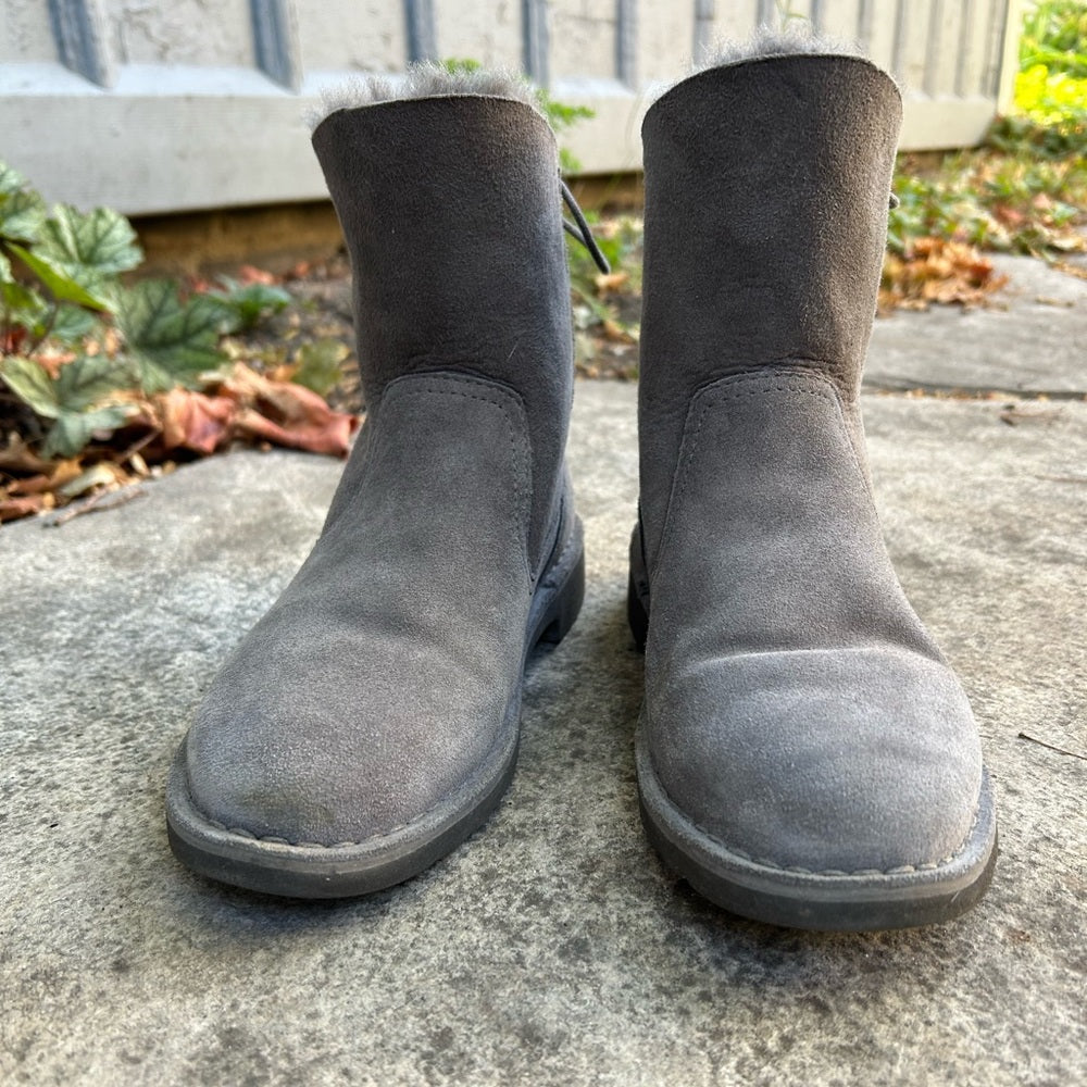 UGG Naiyah Lace-Back Genuine Shearling Boots, size 6