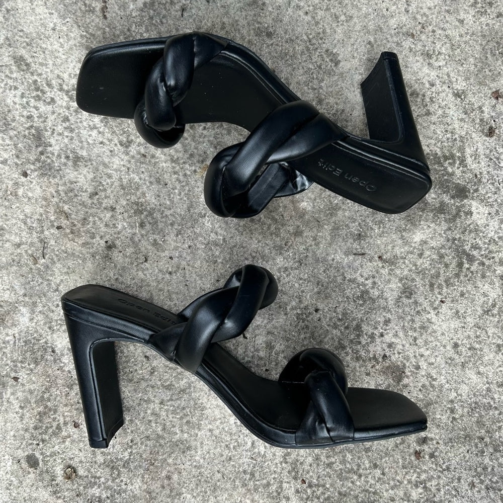 Open Edit Black Remmy Twist Sandal, Size 6.5