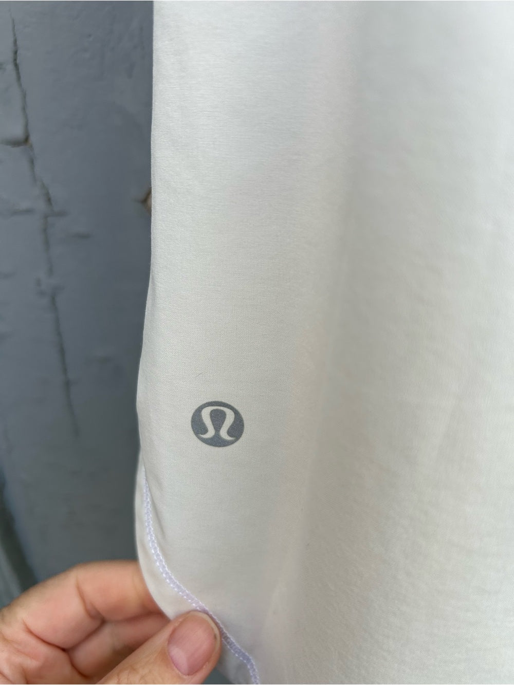 Lululemon white Hot Hitter Sleeveless Polo, size 6