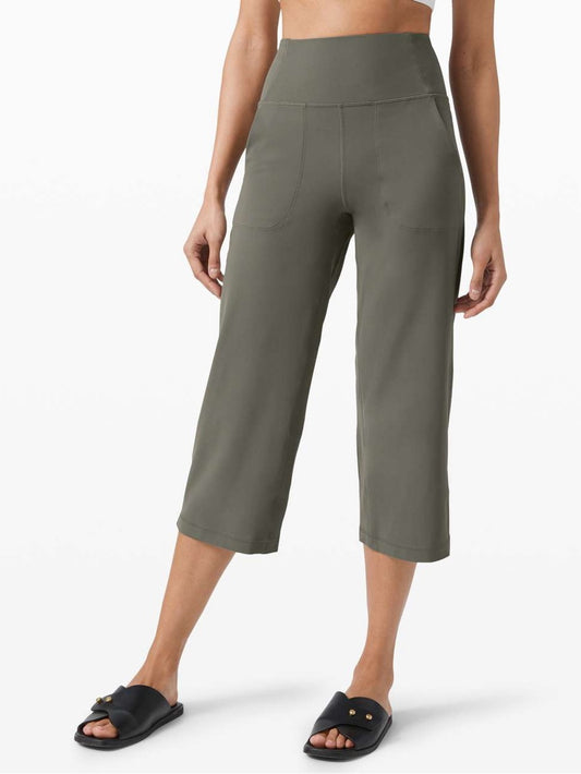 Lululemon Align Wide Leg Super-High-Rise Crop *23”, size 6