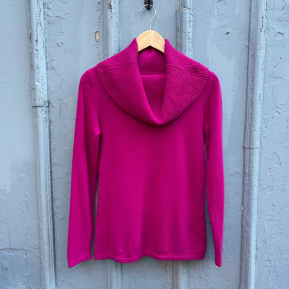 Anne Klein Cashmere Turtleneck, size M