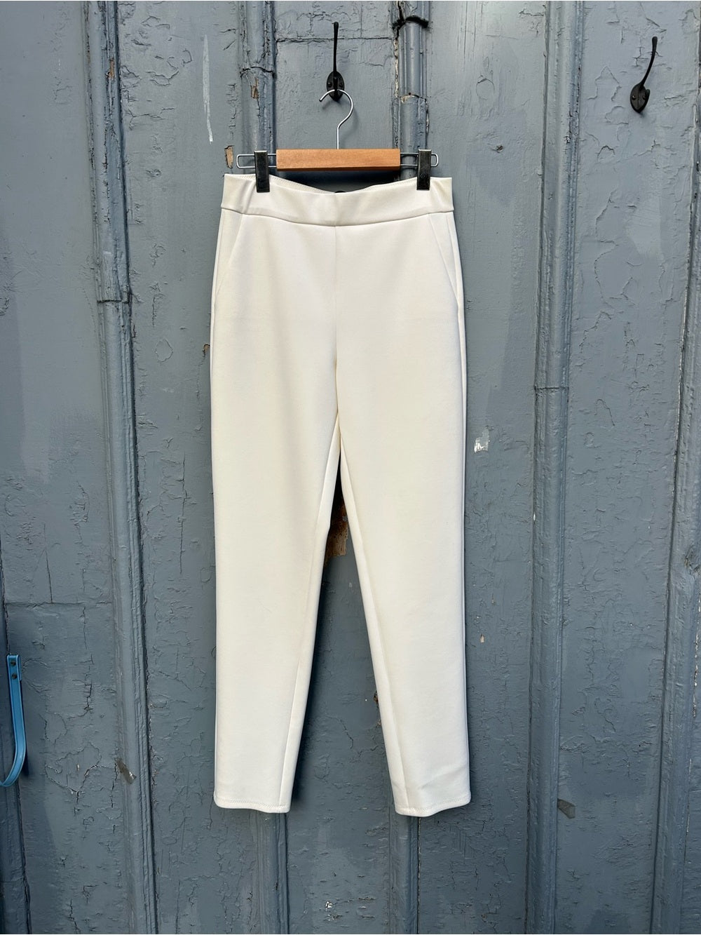 Shan White Sofia Pants, BNWT, size 6