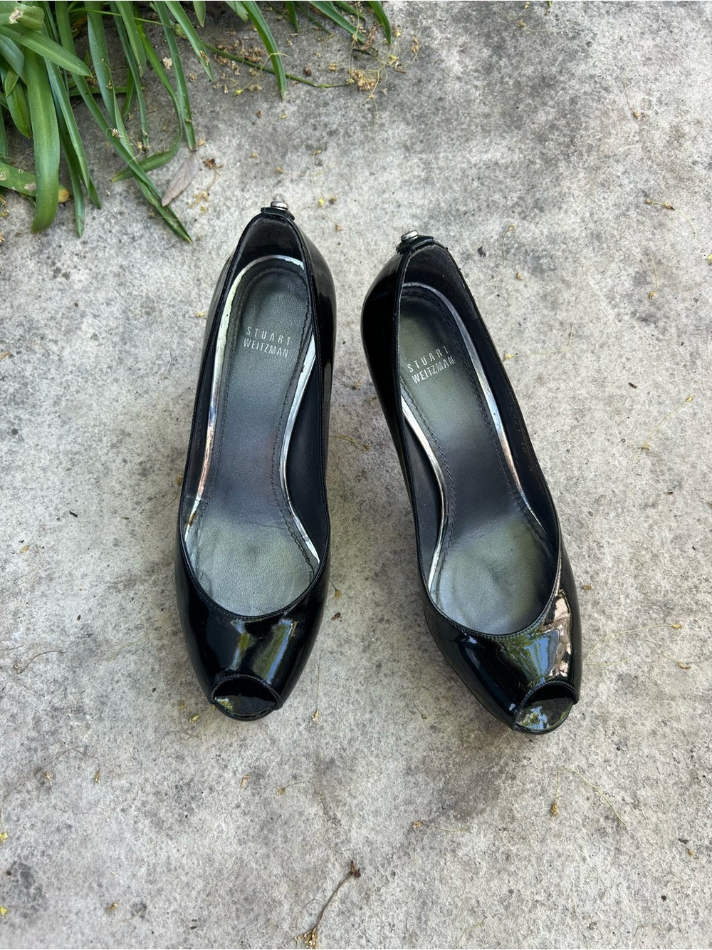 Stuart Weitzman Black Patent LogoPolly peep toe heels, size 10