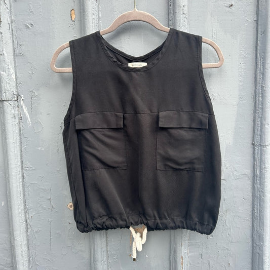 Bodybag by Jude Sleeveless top, size Large