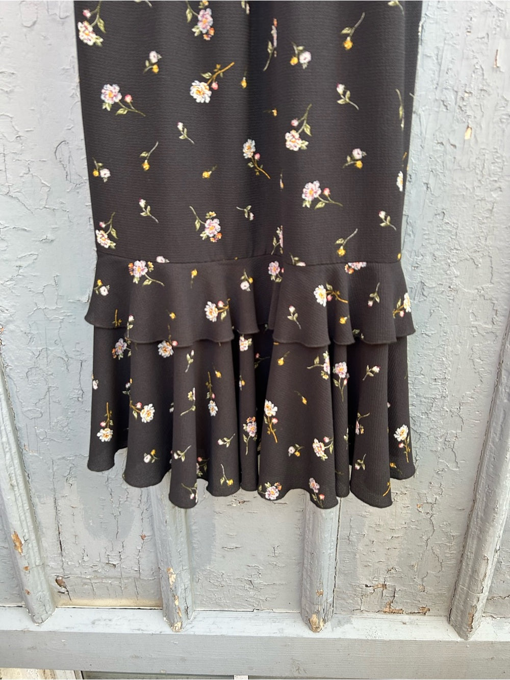 Ali & Jay Floral Ruffle dress, size M