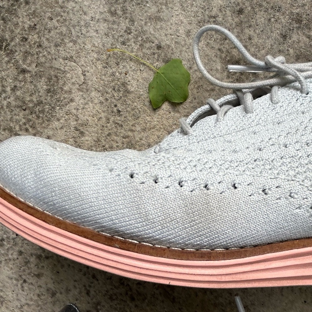 Cole Haan OriginalGrand Wingtip Oxford, size 9.5