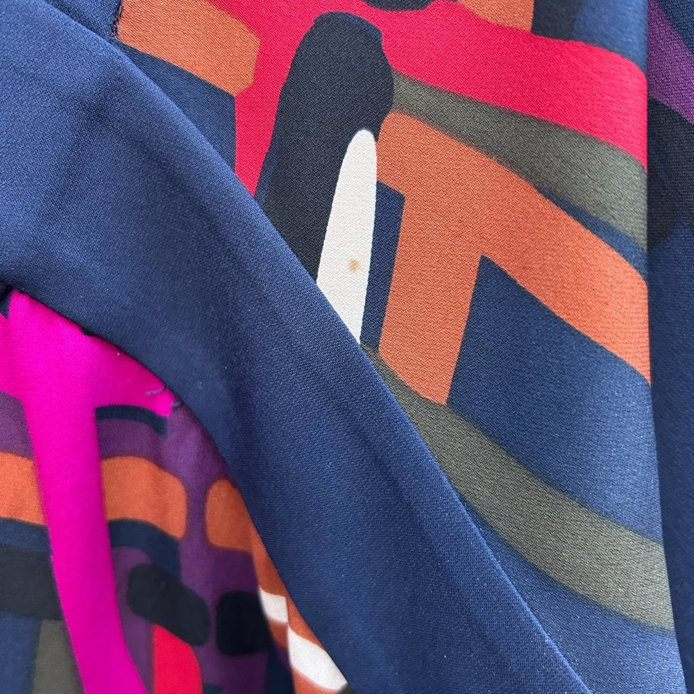 Diane Von Furstenberg silk Dacey Blouse, size 8