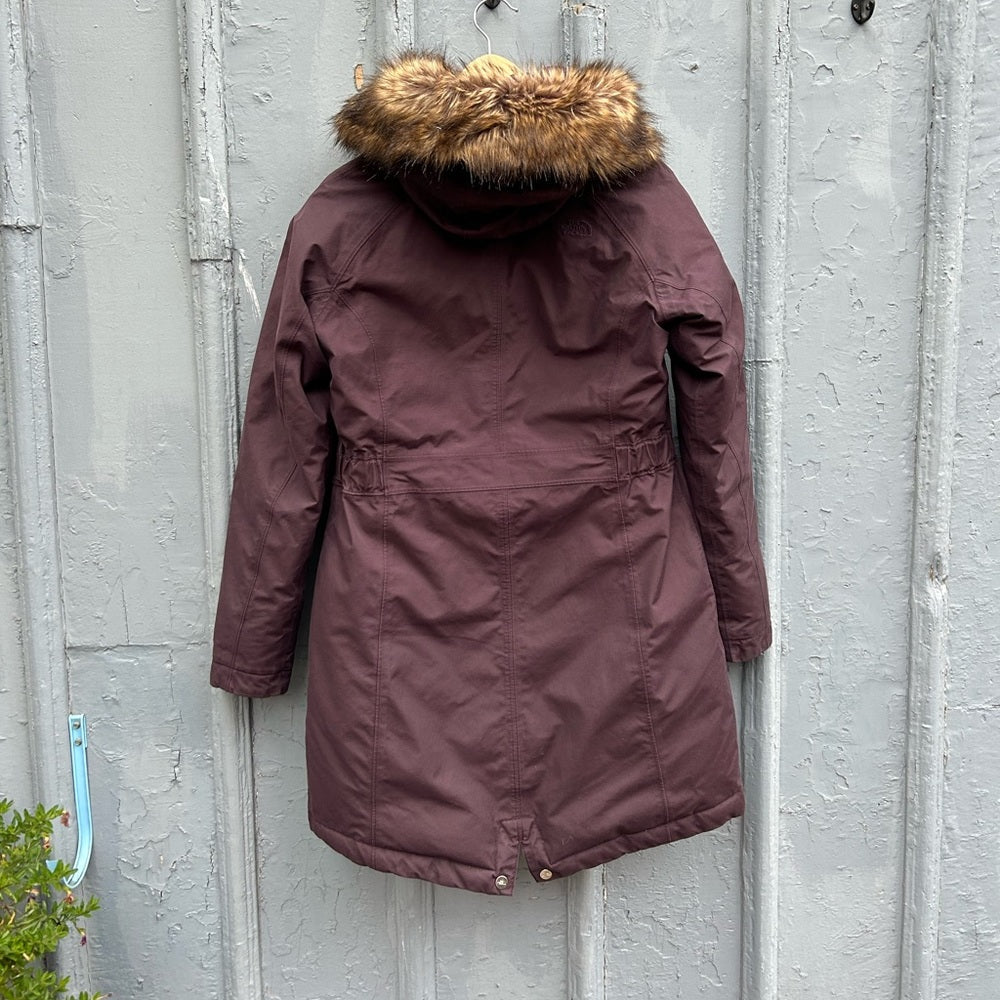The North Face Arctic Down Parka, size M