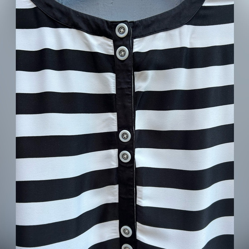 Maeve Black & White Batwing Button-Back Tee, size Large