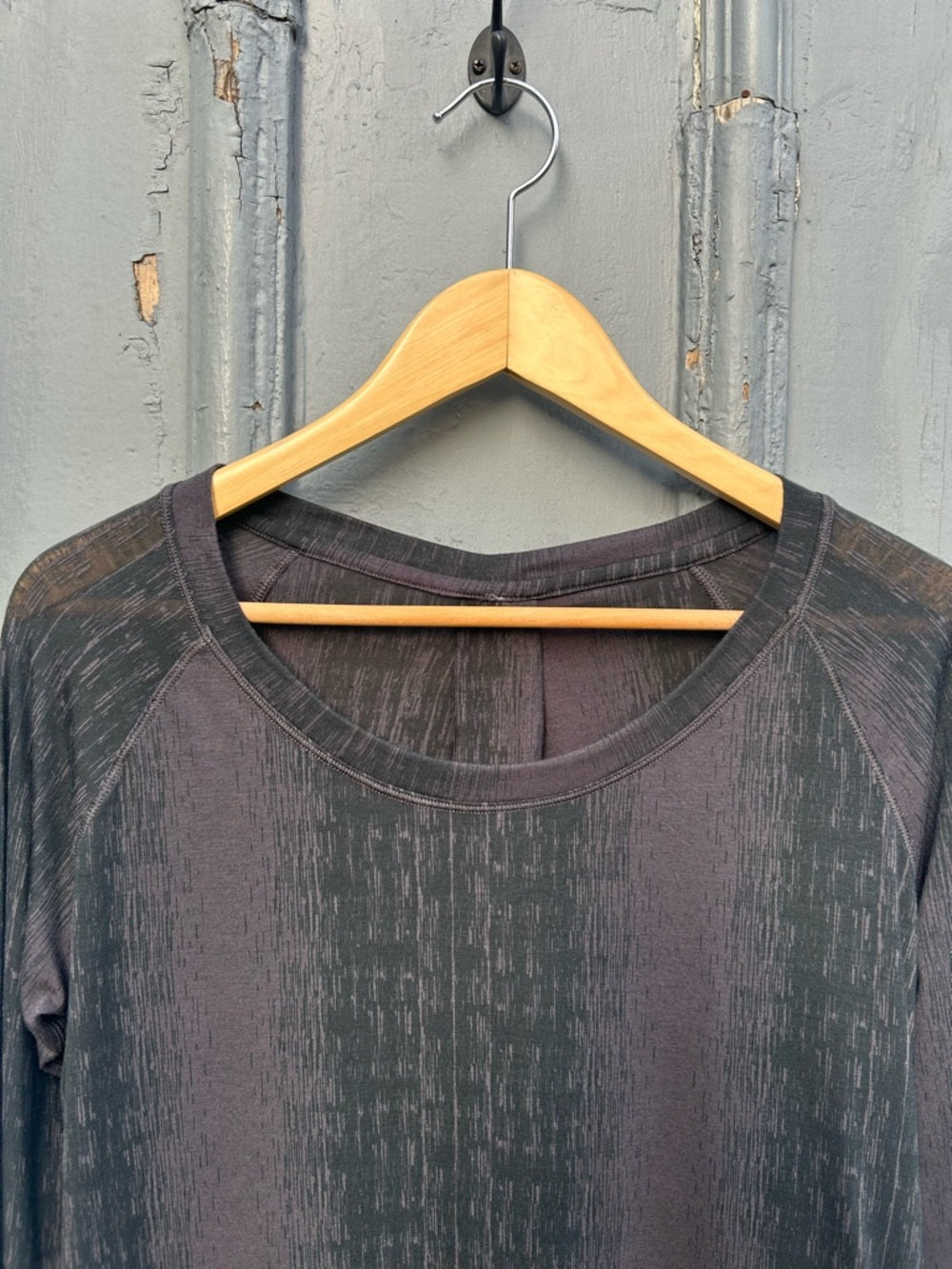 Lululemon Salutation To Savasana Long Sleeve, size 6/8