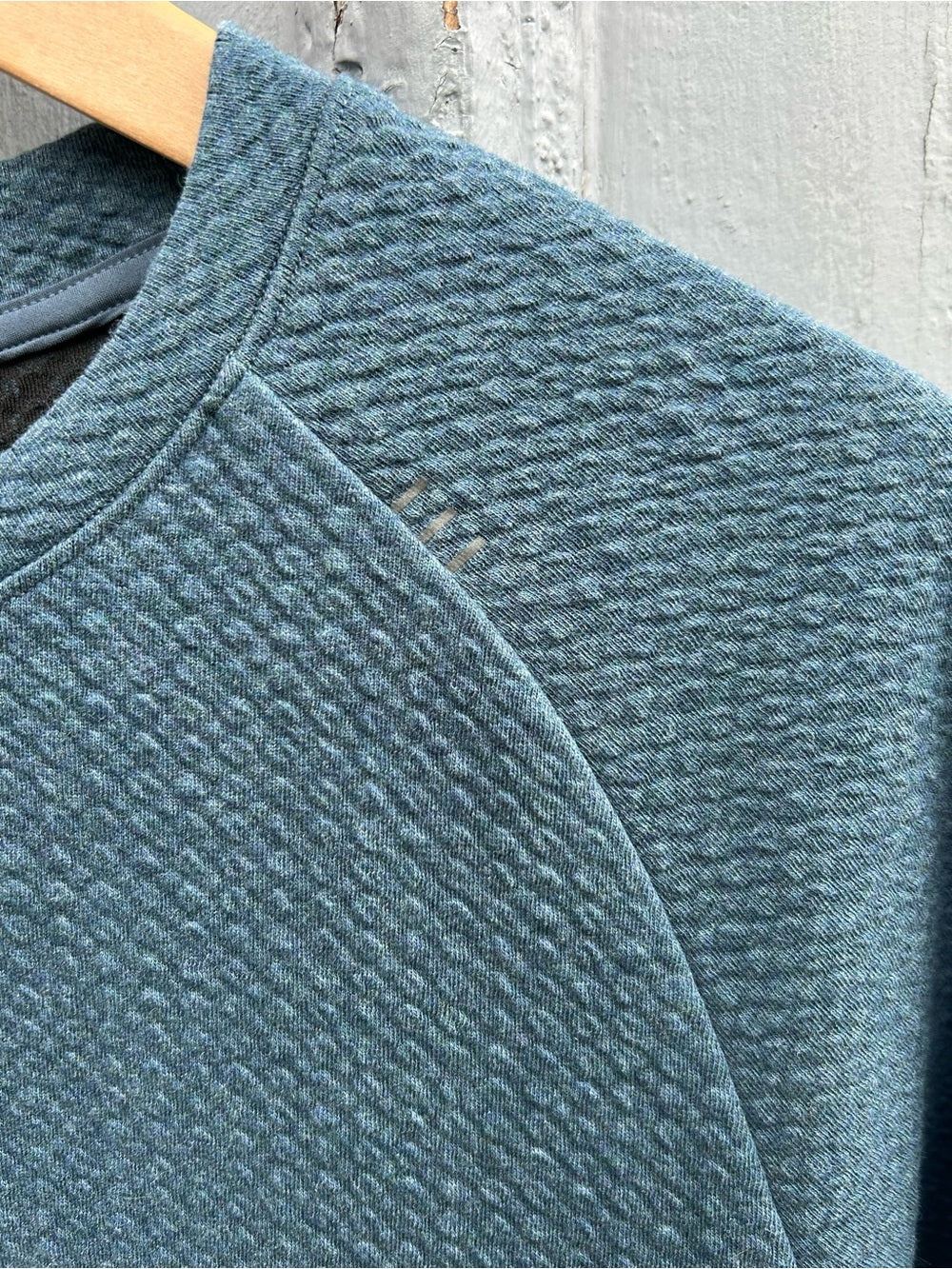 Lululemon At Ease Crewneck, size S