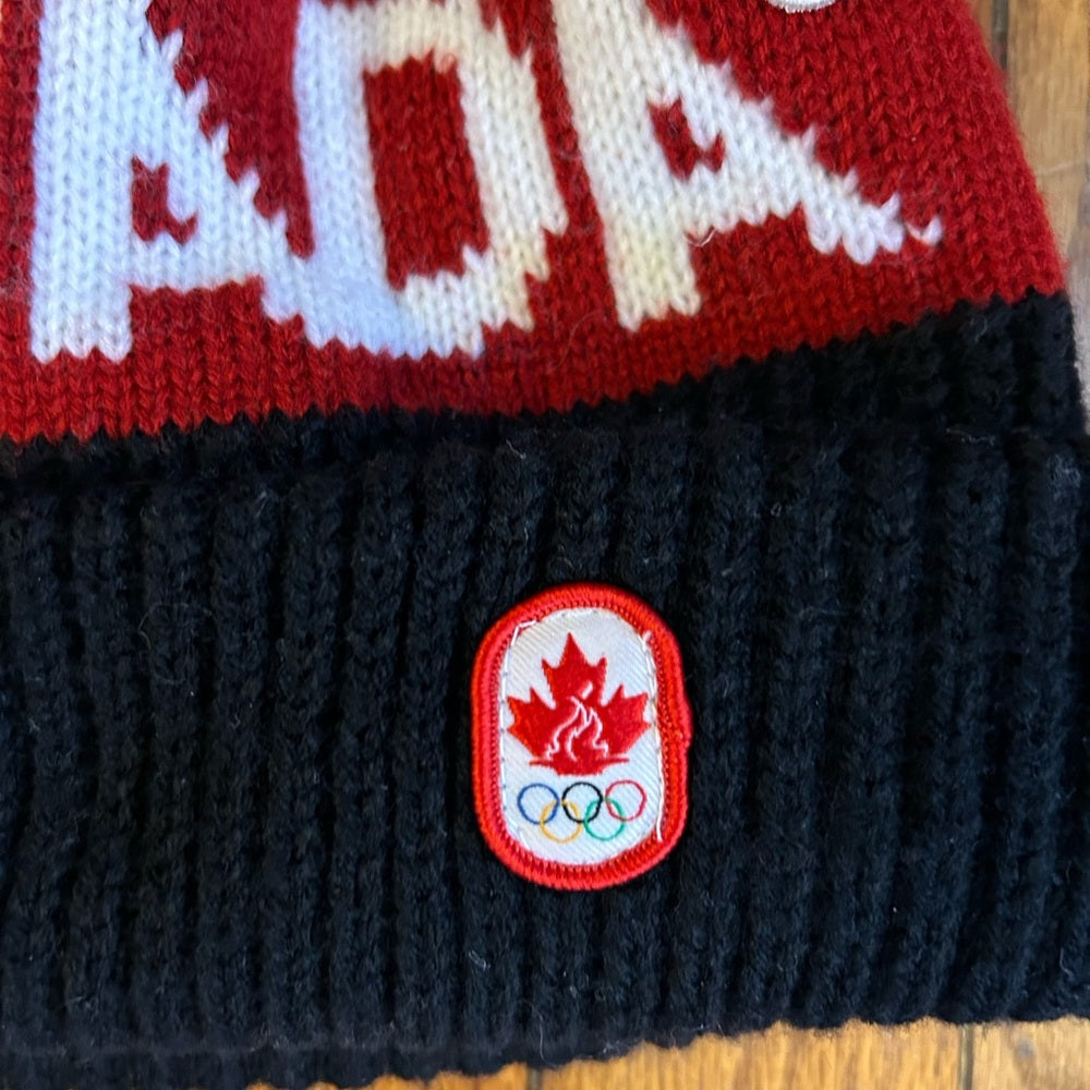 Team Canada 2010 HBC Toque, Youth (small adult head)