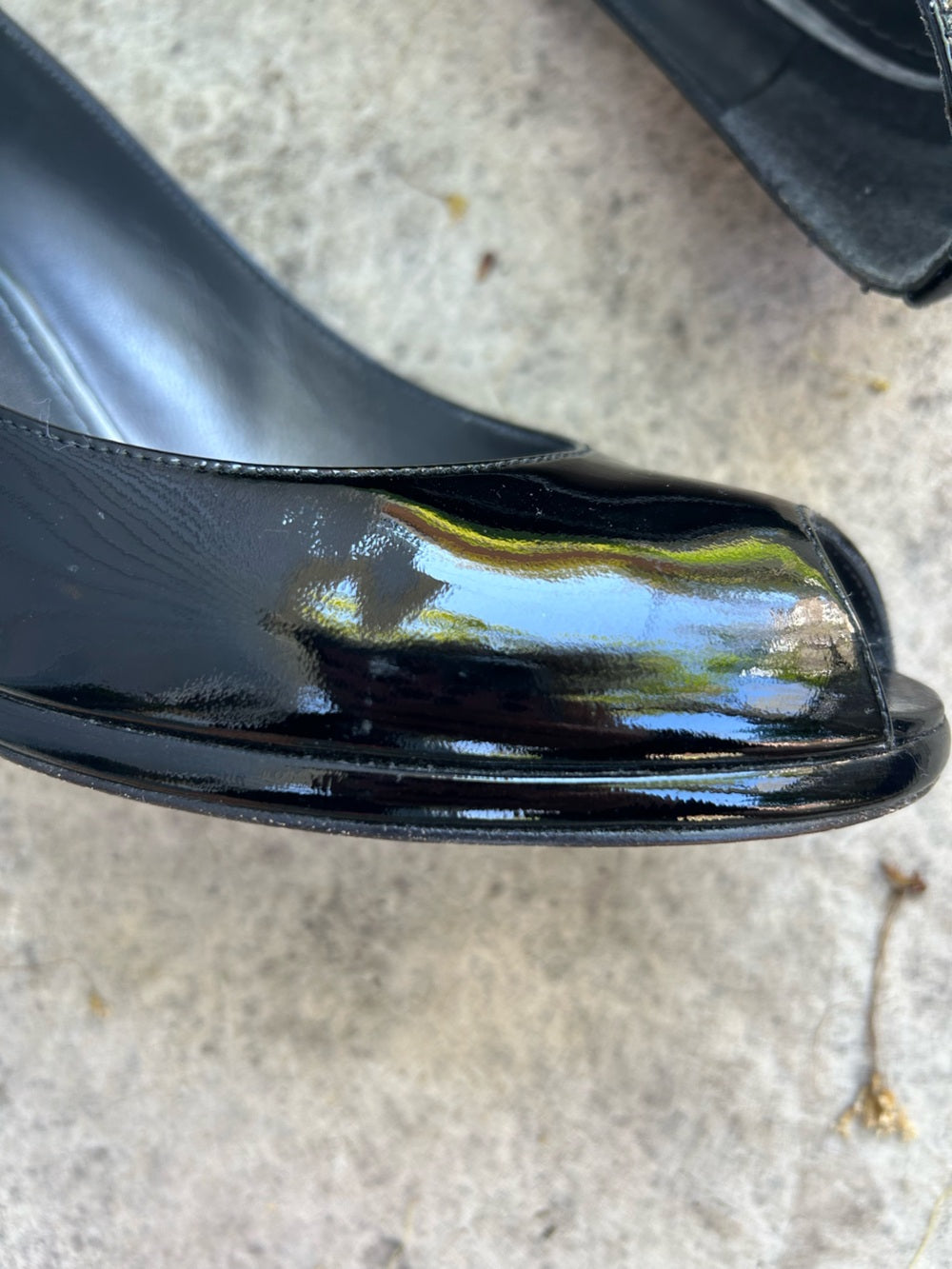 Stuart Weitzman Black Patent LogoPolly peep toe heels, size 10