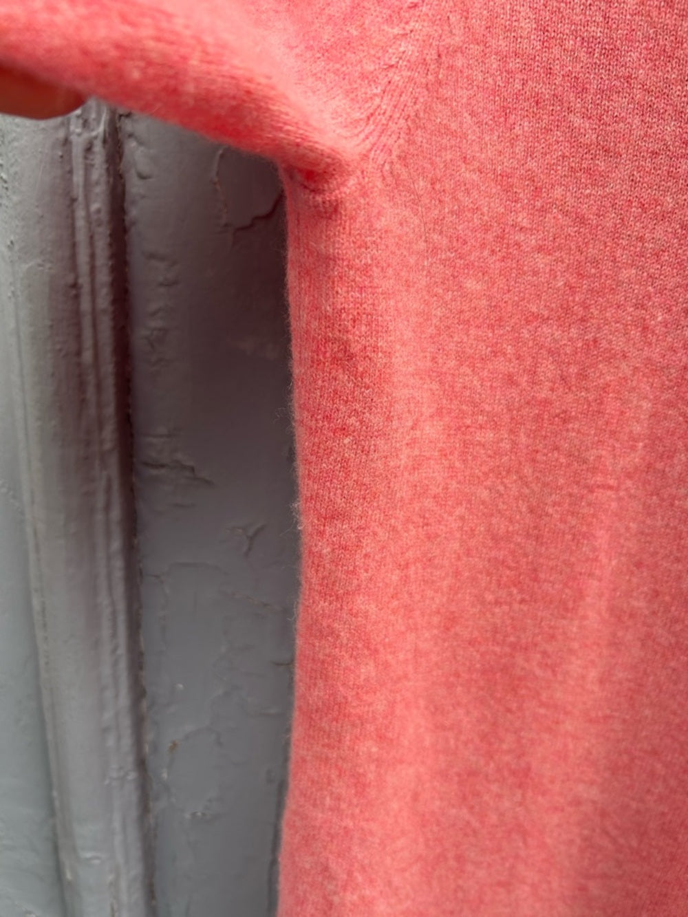 Ann Taylor Cashmere V Neck, size M