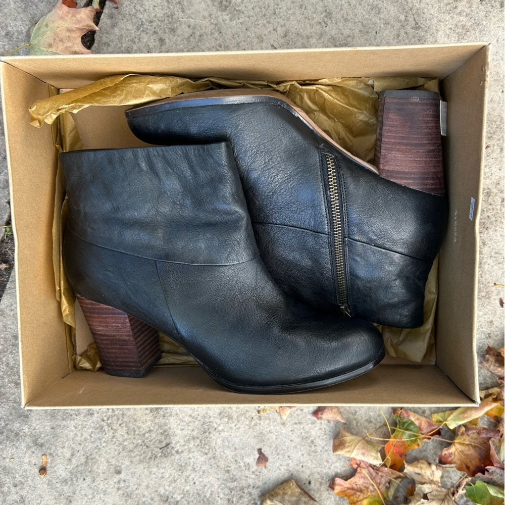 Cole Haan Black Cassidy ankle boots, size 10