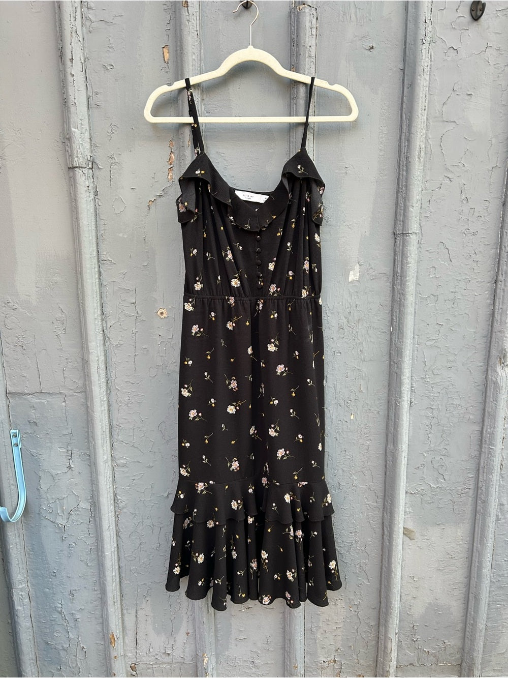 Ali & Jay Floral Ruffle dress, size M