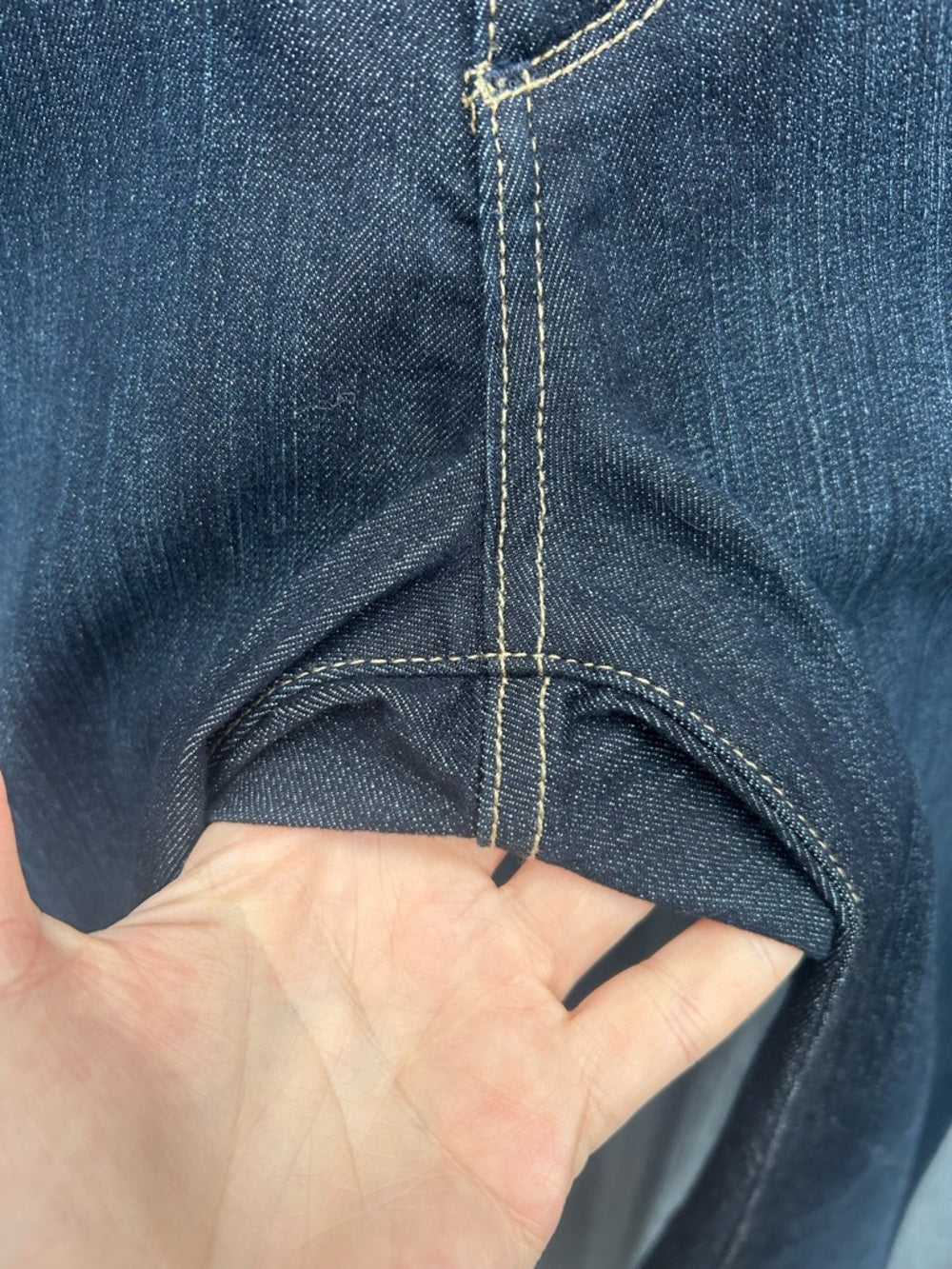 Paige Skyline Bootcut Jeans, size 32