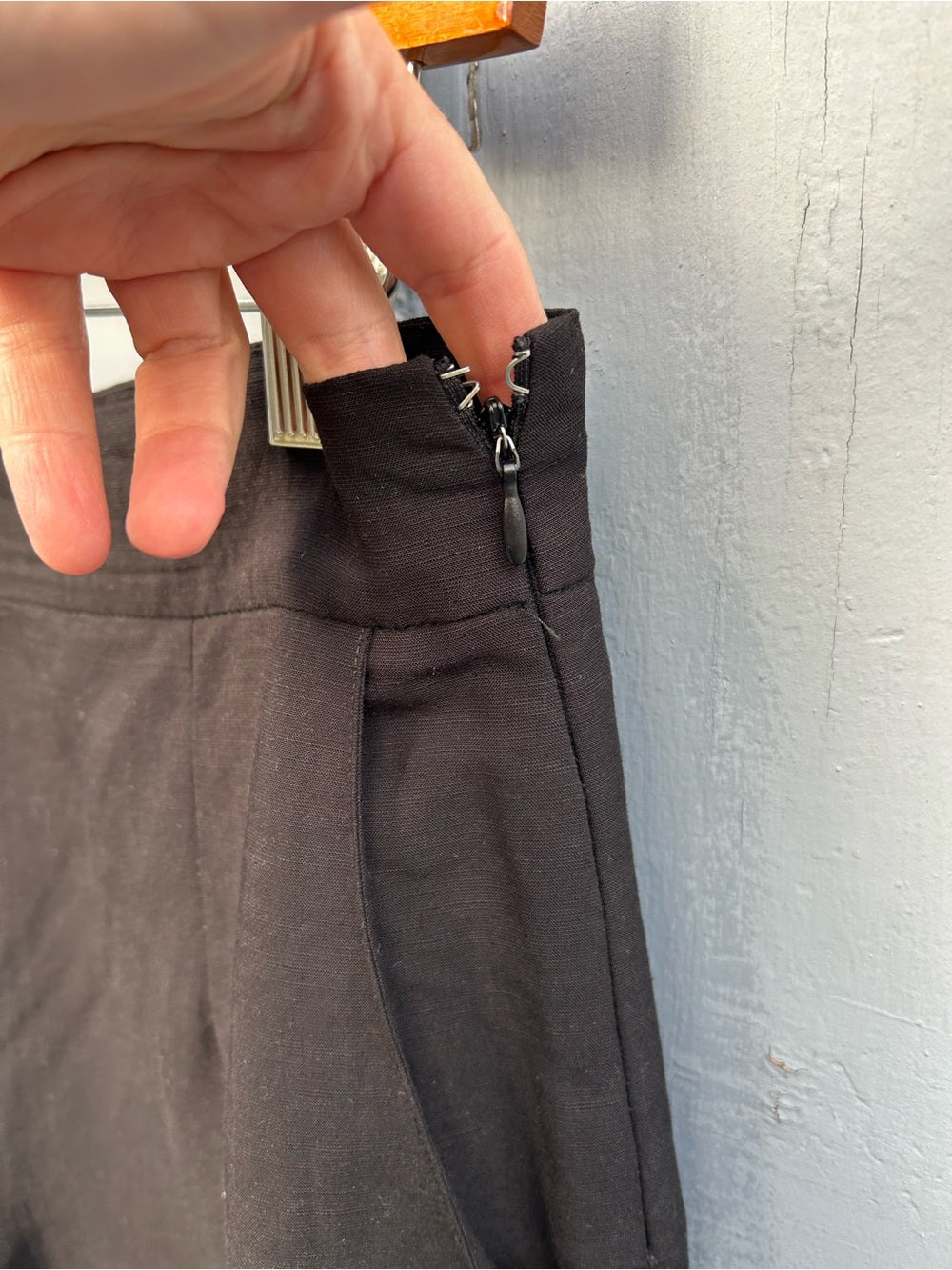 Melow by Melissa Bolduc Black George Crop pants, size 10