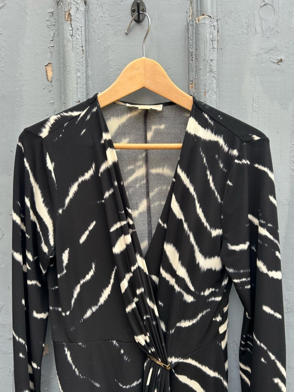 Michael Michael Kors Black & White Faux Wrap, size M