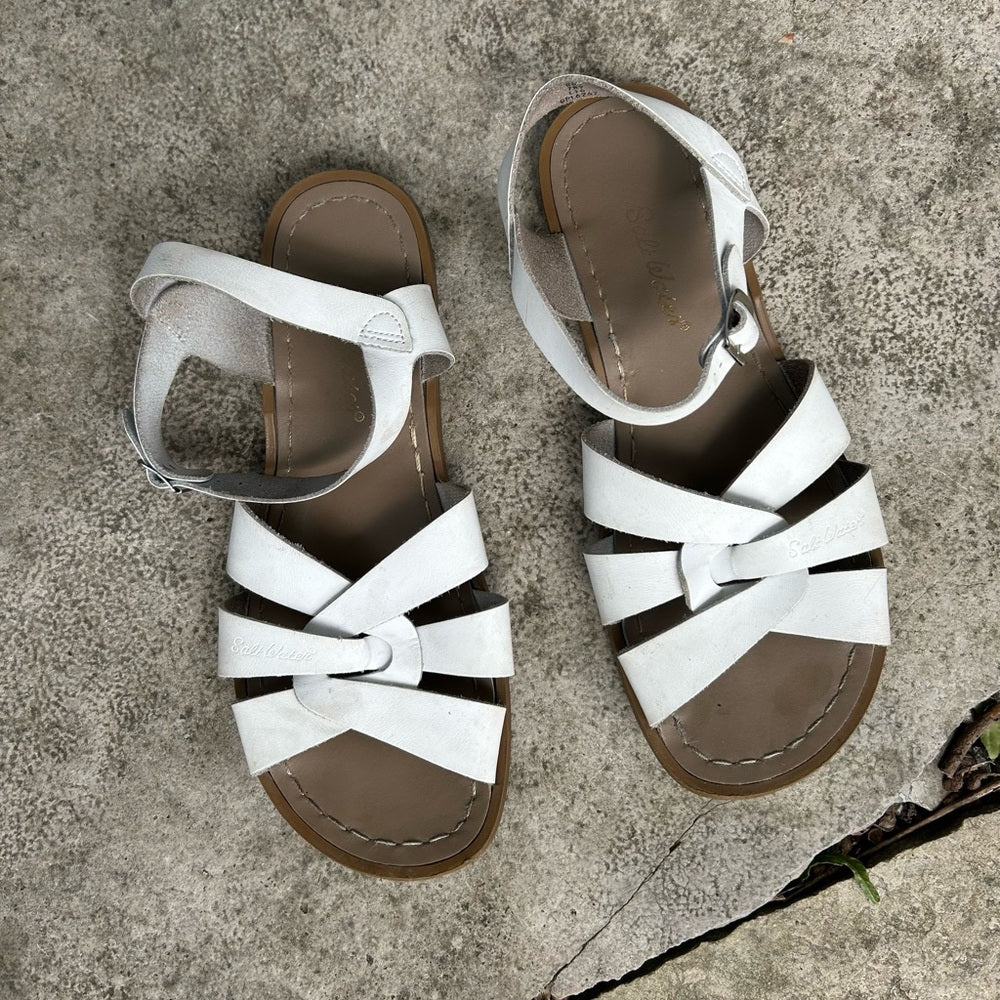 Saltwater Classic Sandal, size 9