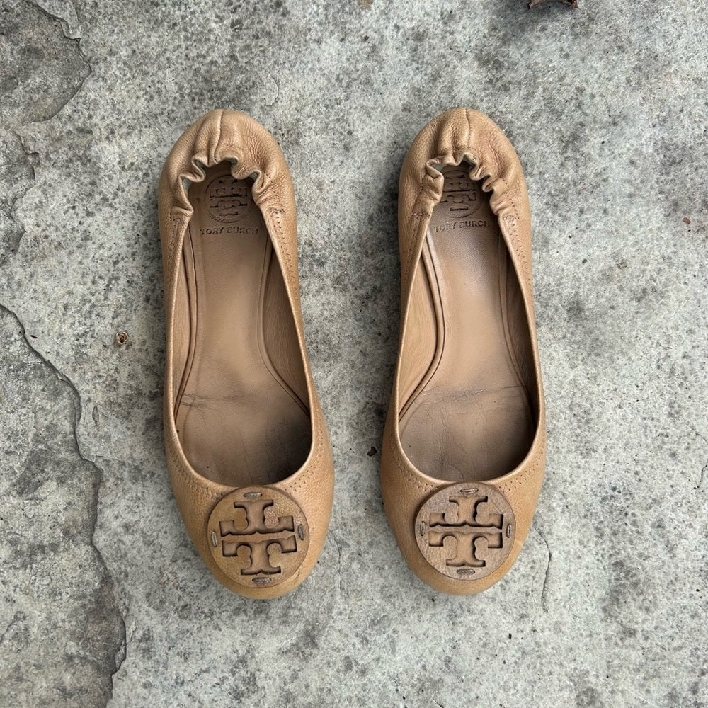 Tory Burch Neutral Reva Flat, size 9.5