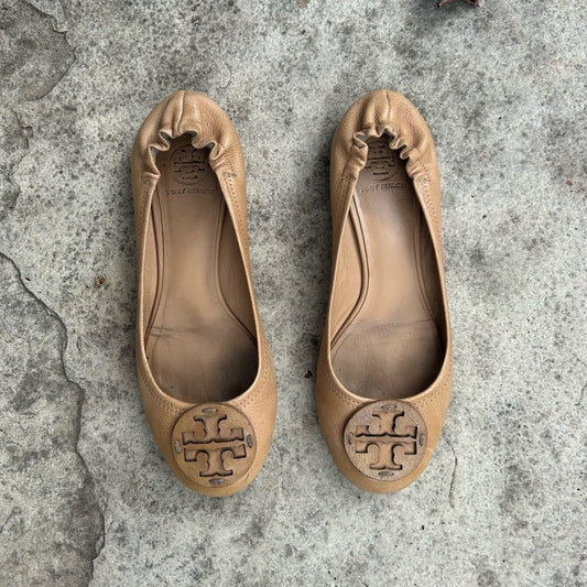 Tory Burch Neutral Reva Flat, size 9.5