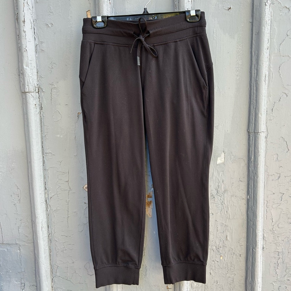 Lululemon Ready to Rulu Cropped Jogger, size 6