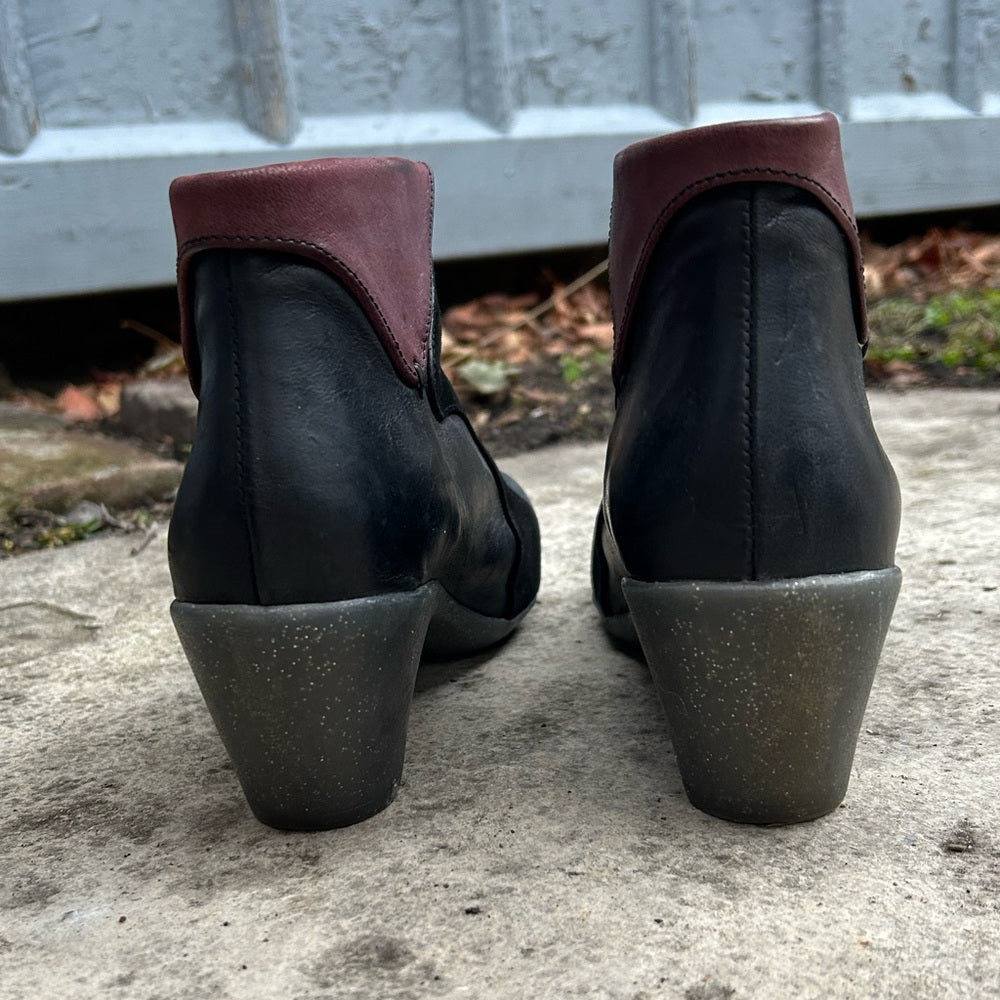 Portofino zip front ankle boots, size 41