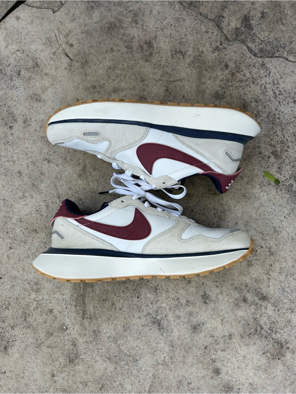 Nike Phoenix Waffle Running Shoe, size 8.5