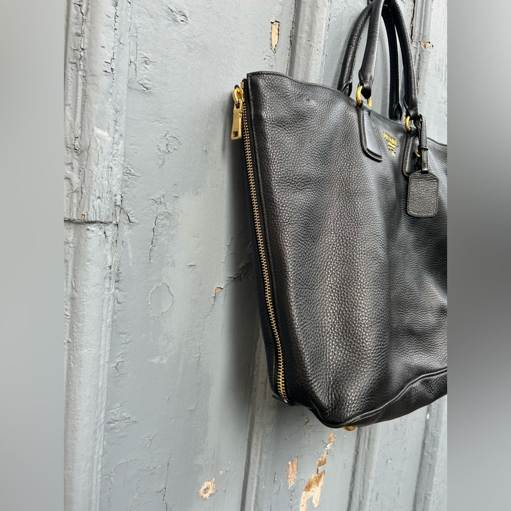 Prada Vitello Daino Zippy Shopping Bag Nero, 17.5” x 13.5” x 6”