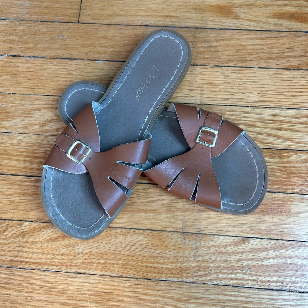 Saltwater Tan Classic Slides, size UK 7 (US 9)