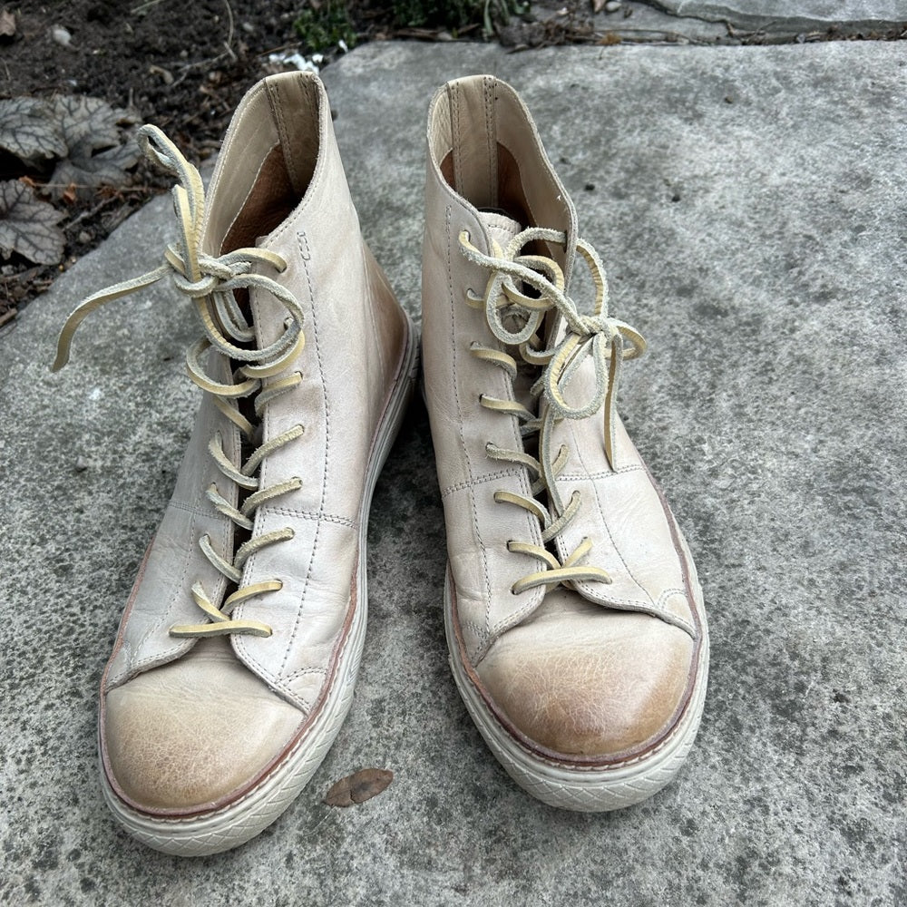 Frye Essex High Tops, Size M 10