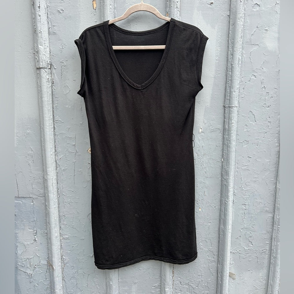 Icebreaker Black Merino Villa Dress, size M