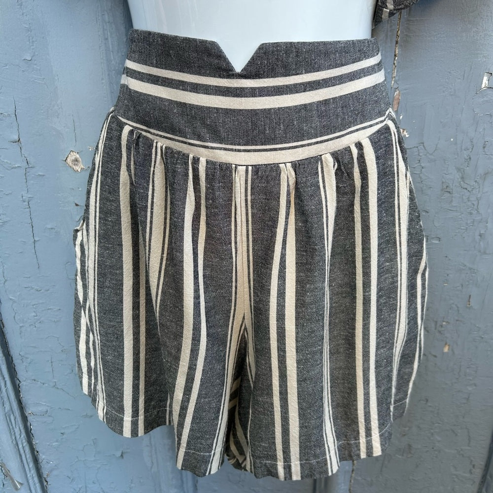 Cokluch striped Linen blend crop top, M, and shorts, L, set