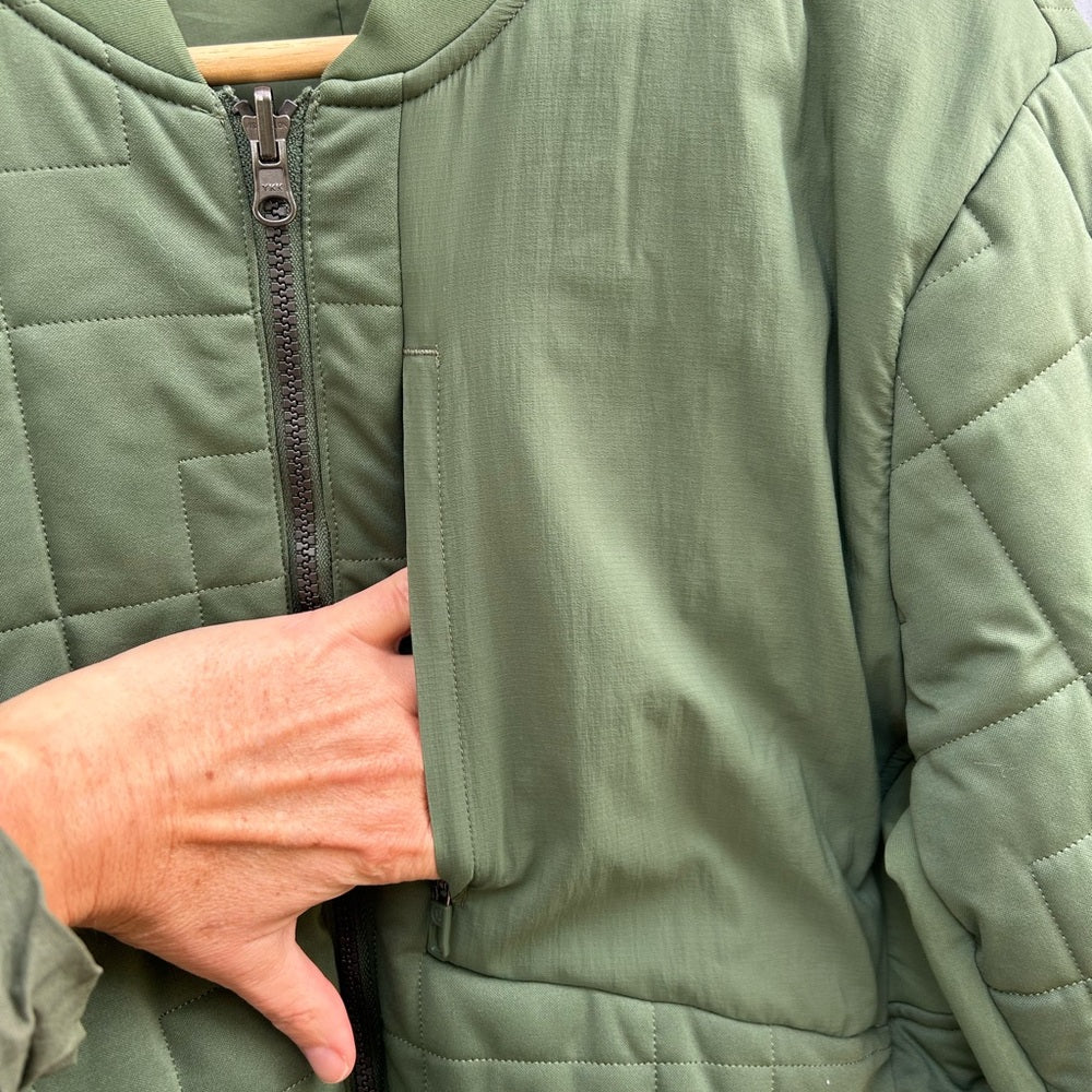 Lululemon Rival Side Bomber, size M