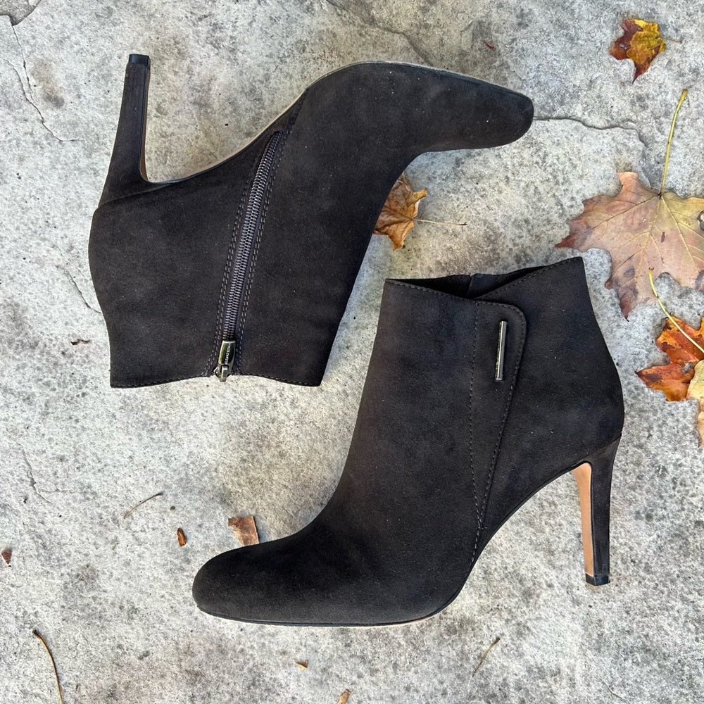 Vince Camuto Charlotte Suede Ankle boots, size 9.5