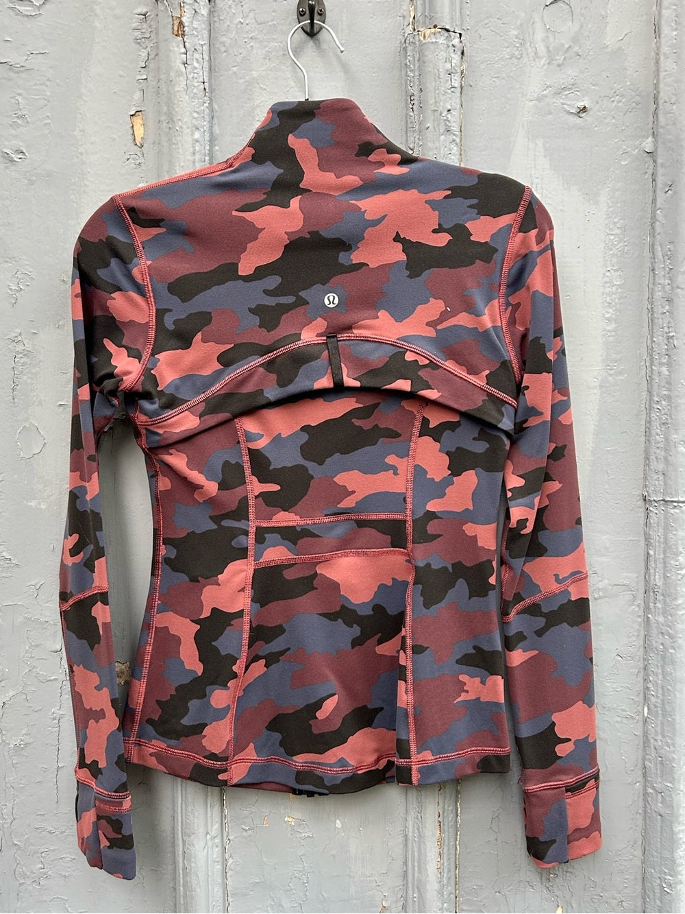 Lululemon Define Jacket Heritage Camo Smoky Red Night Sea, size 6