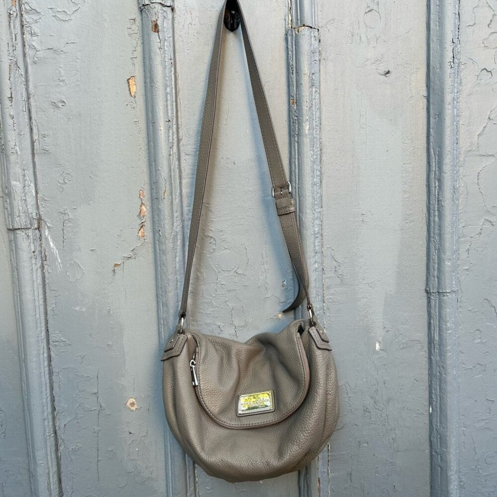 Marc Jacobs Natasha Grey Crossbody, 14”x11”x4”